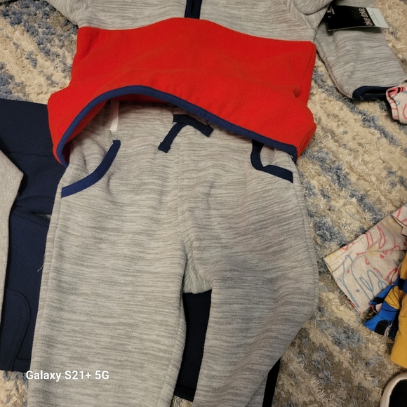 NWT Size 3T..Gray and Red Kids' Outfit Sets - Picture 3 of 5